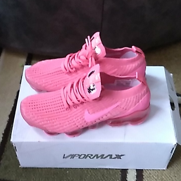 Shoes - Picture 3 of 3